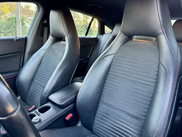 Mercedes-Benz CLA 220 2015 - 21999 EUR, 170000 km - AUTO.MOTO.pt - 170000km - foto 17 de 25