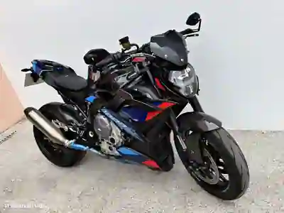 BMW M 1000 R 2023 — foto 3 de 20