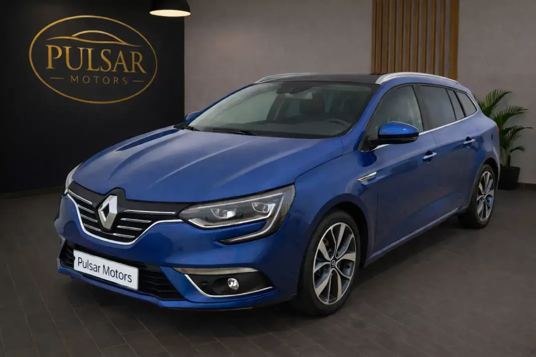 Renault Mégane 2017 - 9900 EUR, 185404 km - AUTO.MOTO.pt - 185404km - foto 1 de 11