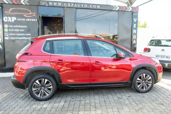 Peugeot 2008 1.2 PureTech Allure EAT6 2017 Petrol