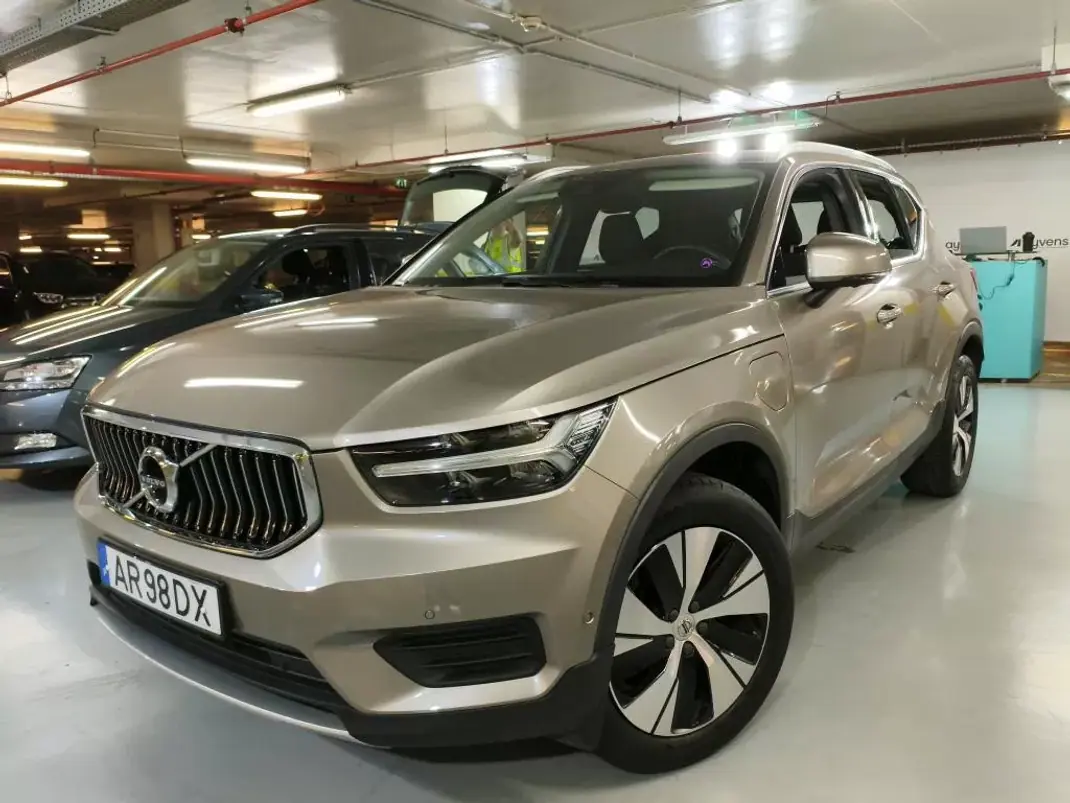 Volvo XC 40 2022 - 28750 EUR, 114610 km - AUTO.MOTO.pt - 114610km - foto 1 de 8