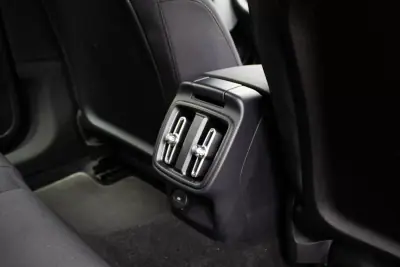 Polestar 2 2021 - 22500 EUR, 138000 km - AUTO.MOTO.pt - 138000km - foto 40 de 46