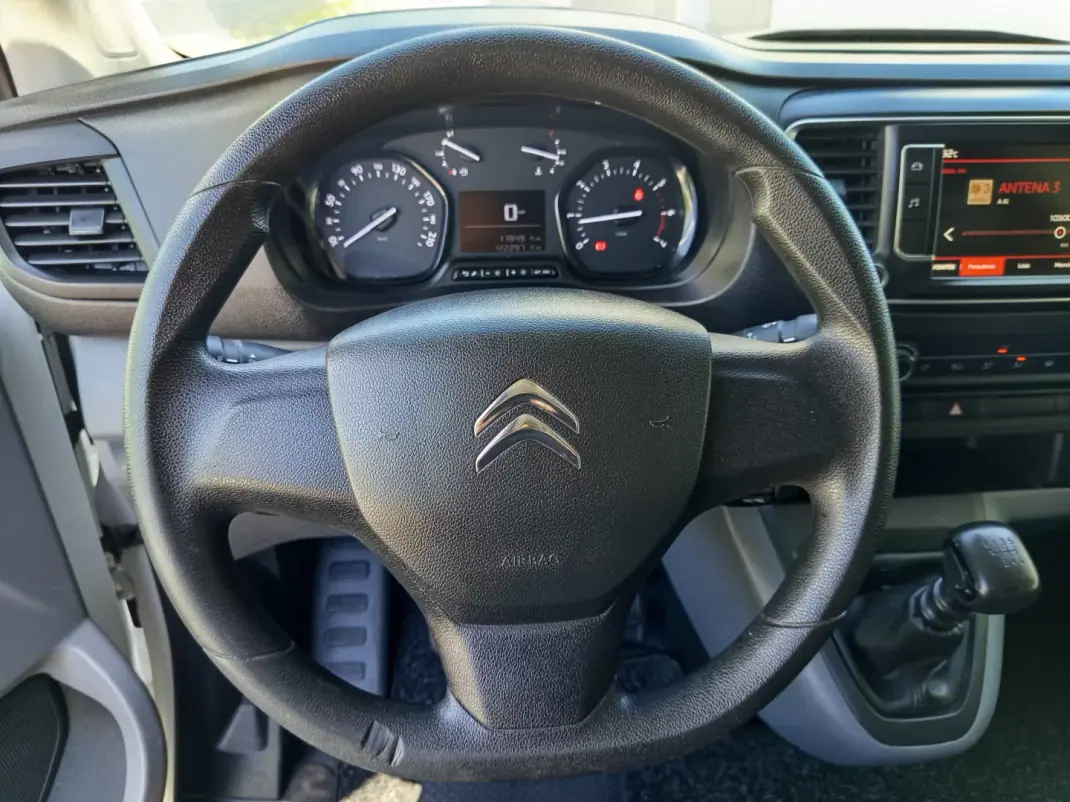 Citroën Jumpy 2021 - 14990 EUR, 122200 km - 122200km - foto 15 de 19