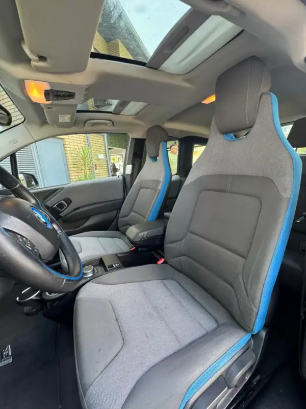 BMW i3 2020 - 21900 EUR, 128400 km - AUTO.MOTO.pt - 128400km - foto 10 de 13