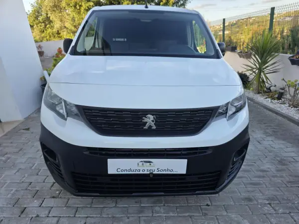 Peugeot Partner 2019 - 13990 EUR, 73560 km - AUTO.MOTO.pt - 73560km - foto 5 de 52