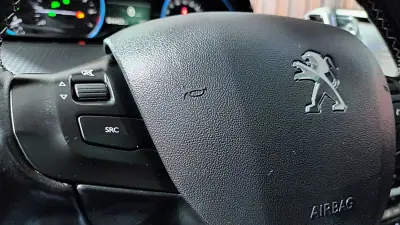 Peugeot 2008 2016 - 13750 EUR, 44423 km - AUTO.MOTO.pt - 44423km - foto 23 de 58