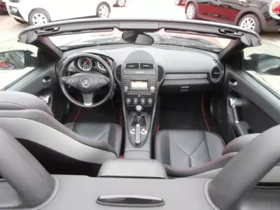 Mercedes-Benz SLK 200 2010 - 16000 EUR, 176098 km - AUTO.MOTO.pt - 176098km - foto 29 de 32