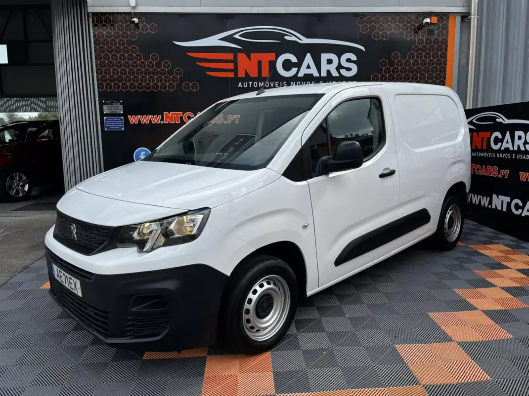 Peugeot 2020 - 11900 EUR, 158578 km - AUTO.MOTO.pt - 158578km - foto 1 de 10
