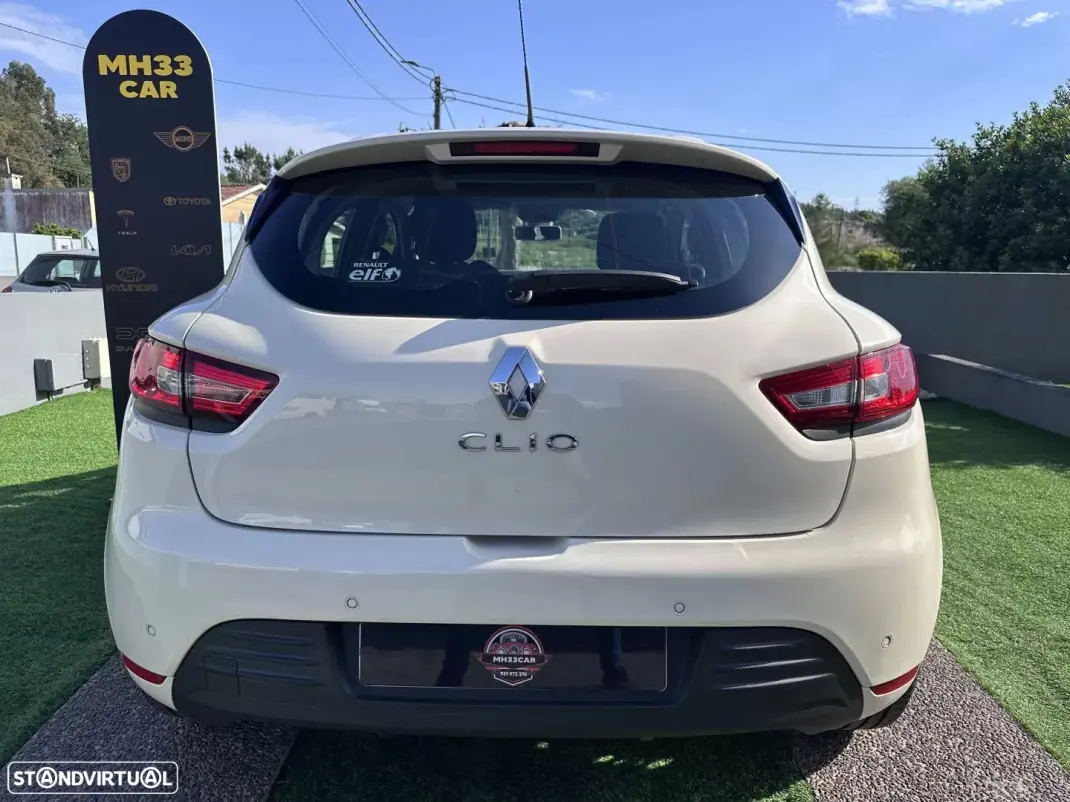 Renault Clio 2017 - 9900 EUR, 135702 km - AUTO.MOTO.pt - 135702km - foto 8 de 47