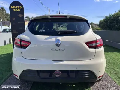 Renault Clio 2017 - 9900 EUR, 135702 km - AUTO.MOTO.pt - 135702km - foto 8 de 47