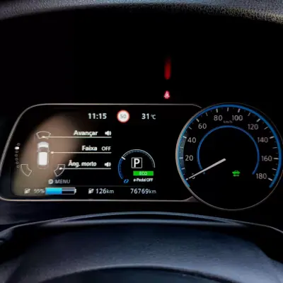 Nissan Leaf 2019 - 13990 EUR, 76769 km - AUTO.MOTO.pt - 76769km - foto 17 de 31