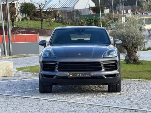 Porsche Cayenne Coupé 2021 - 64999 EUR, 119000 km - AUTO.MOTO.pt - 119000km - foto 34 de 37