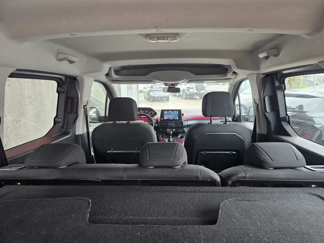 Peugeot Rifter 2021 - 17999 EUR, 83000 km - AUTO.MOTO.pt - 83000km - foto 18 de 21