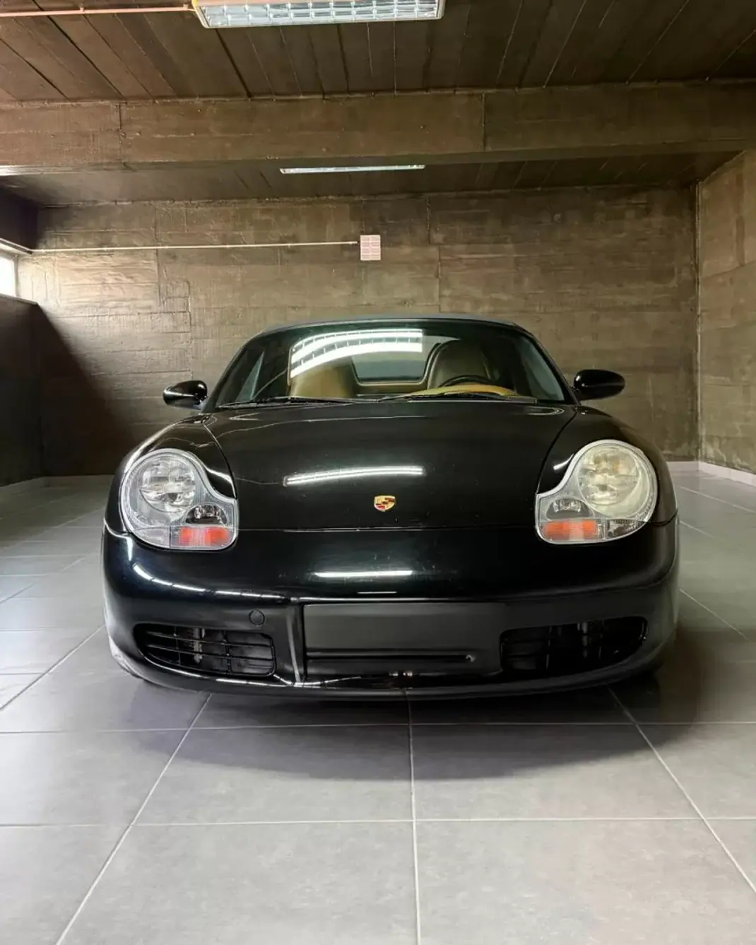 Porsche Boxster 2002 - 29000 EUR, 110000 km - AUTO.MOTO.pt - 110000km - foto 4 de 13