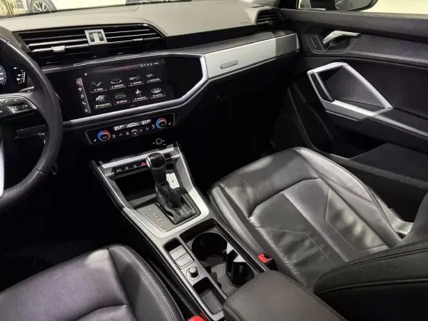 Audi Q3 Sportback 2022 - 39990 EUR, 99000 km - AUTO.MOTO.pt - 99000km - foto 13 de 30