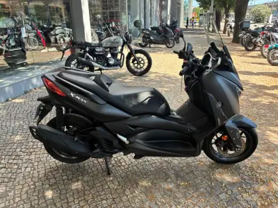 Yamaha XMAX 2022 - 3950 EUR, 28105 km - AUTO.MOTO.pt - 28105km - foto 1 de 13