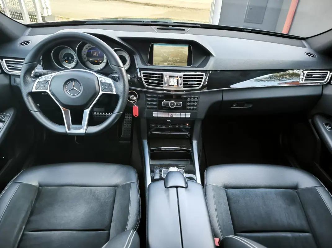 Mercedes-Benz E 250 2013 - 12950 EUR, 369000 km - AUTO.MOTO.pt - 369000km - foto 17 de 41