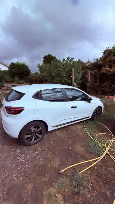 Renault Clio 2020 - 14500 EUR, 39278 km - 39278km - foto 4 de 11