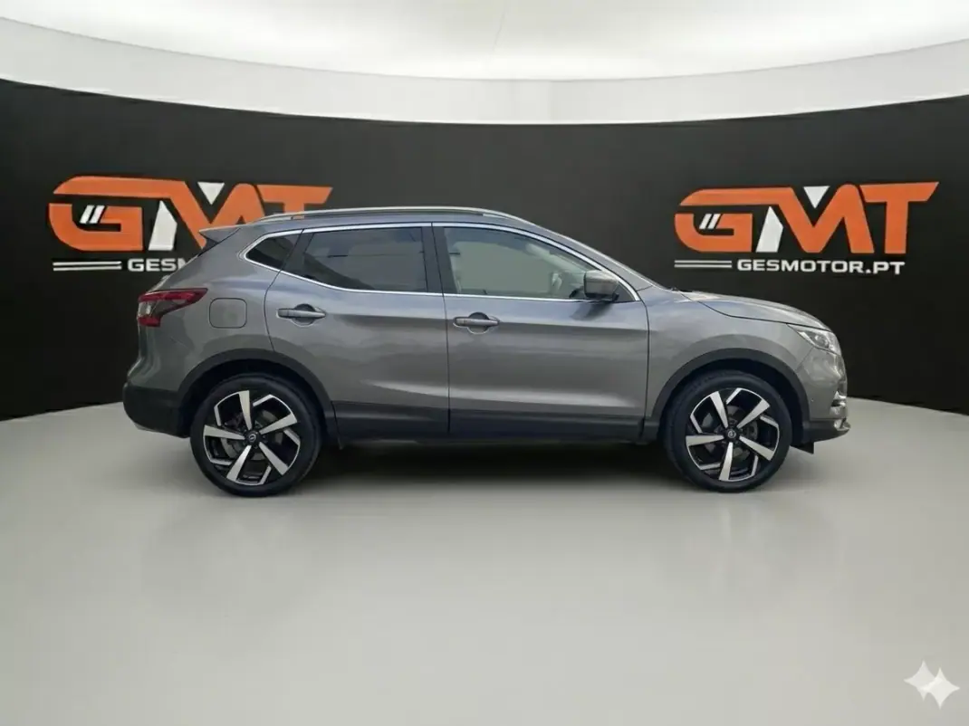 Nissan Qashqai 2018 - 17490 EUR, 49536 km - AUTO.MOTO.pt - 49536km - foto 3 de 22