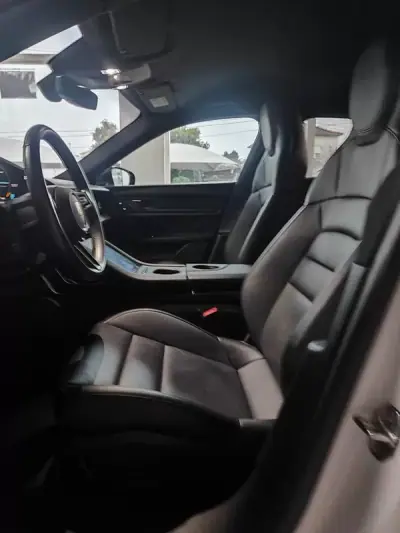 Porsche Taycan Cross Turismo 2022 - 65750 EUR, 55800 km - AUTO.MOTO.pt - 55800km - foto 29 de 40