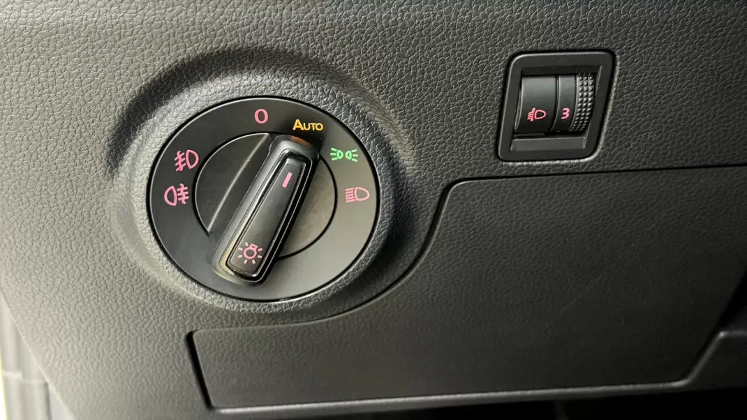 SEAT Ibiza 2023 - 14270 EUR, 50000 km - AUTO.MOTO.pt - 50000km - foto 23 de 38