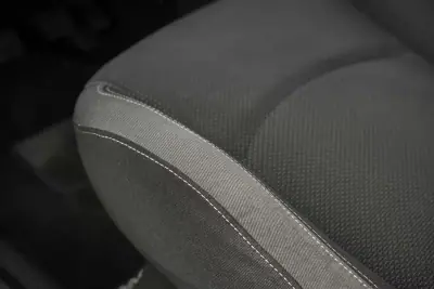 Peugeot 206 2010 - 5850 EUR, 96800 km - AUTO.MOTO.pt - 96800km - foto 9 de 19