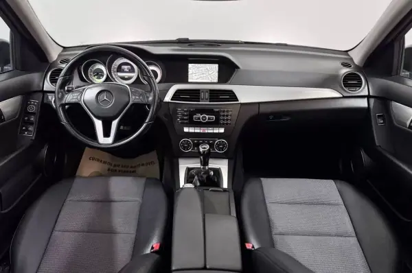 Mercedes-Benz C 220 2013 - 13750 EUR, 177000 km - AUTO.MOTO.pt - 177000km - foto 26 de 54