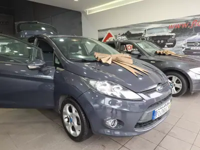 Ford Fiesta 2012 - 6900 EUR, 163718 km - AUTO.MOTO.pt - 163718km - foto 24 de 24