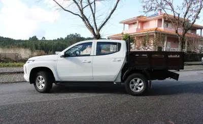 Mitsubishi L200 2022 - 33990 EUR, 13000 km - AUTO.MOTO.pt - 13000km - foto 11 de 35