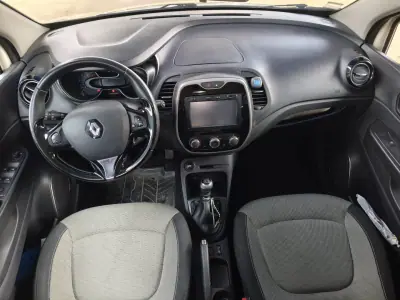 Renault Captur 2017 - 12990 EUR, 137723 km - AUTO.MOTO.pt - 137723km - foto 10 de 22