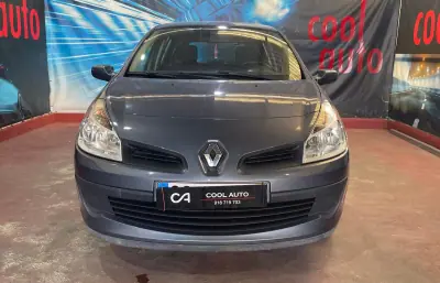 Renault Clio 2007 - 4999 EUR, 98000 km - foto 2 de 28