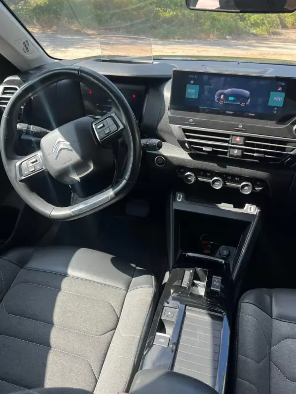 Citroën e-C4 2022 - 19900 EUR, 75680 km - AUTO.MOTO.pt - 75680km - foto 47 de 71