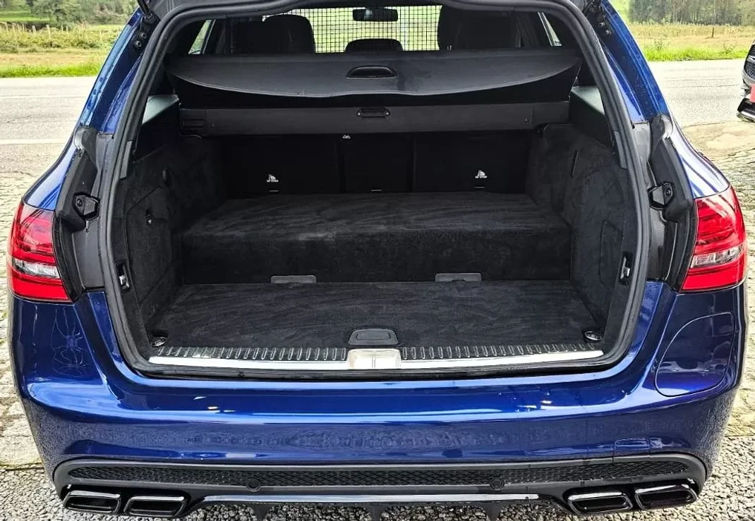 Mercedes-Benz C 300 2020 - 41500 EUR, 94000 km - AUTO.MOTO.pt - 94000km - foto 23 de 46