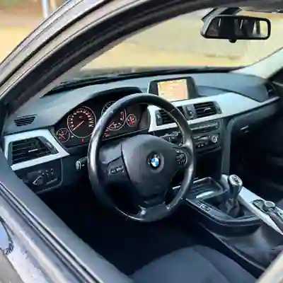 BMW 316 2013 - 7500 EUR, 275000 km - 275000km - foto 4 de 10