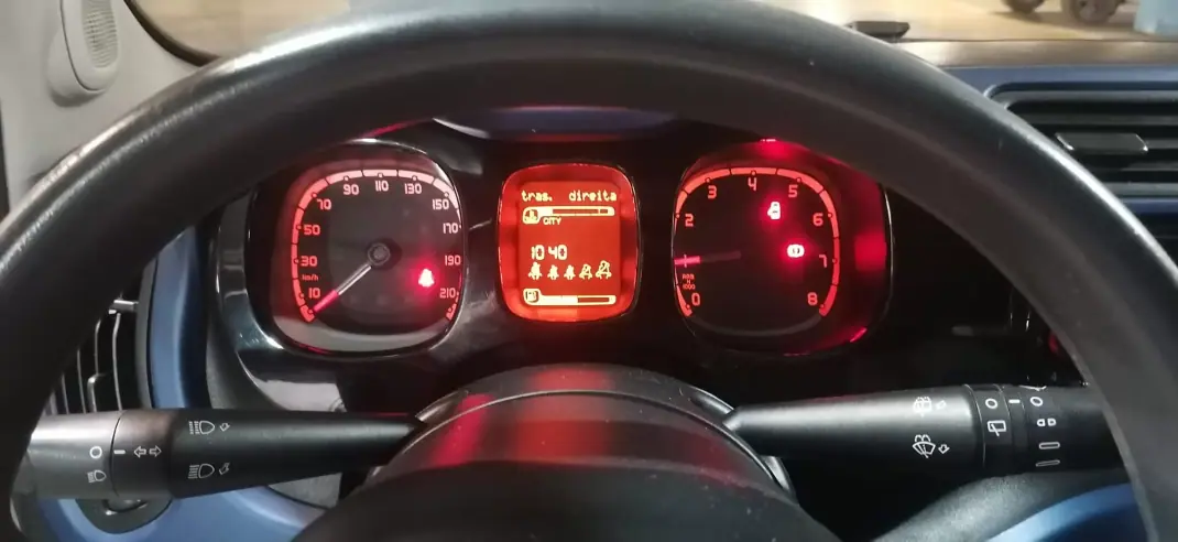 Fiat Panda 2016 - 8600 EUR, 134110 km - AUTO.MOTO.pt - 134110km - foto 7 de 11