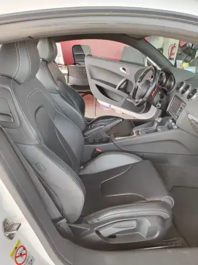 Audi TT Coupé 2009 - 21150 EUR, 115300 km - AUTO.MOTO.pt - 115300km - foto 18 de 35