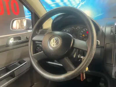 Volkswagen Polo 2003 - 2600 EUR, 105000 km - 105000km - foto 24 de 28