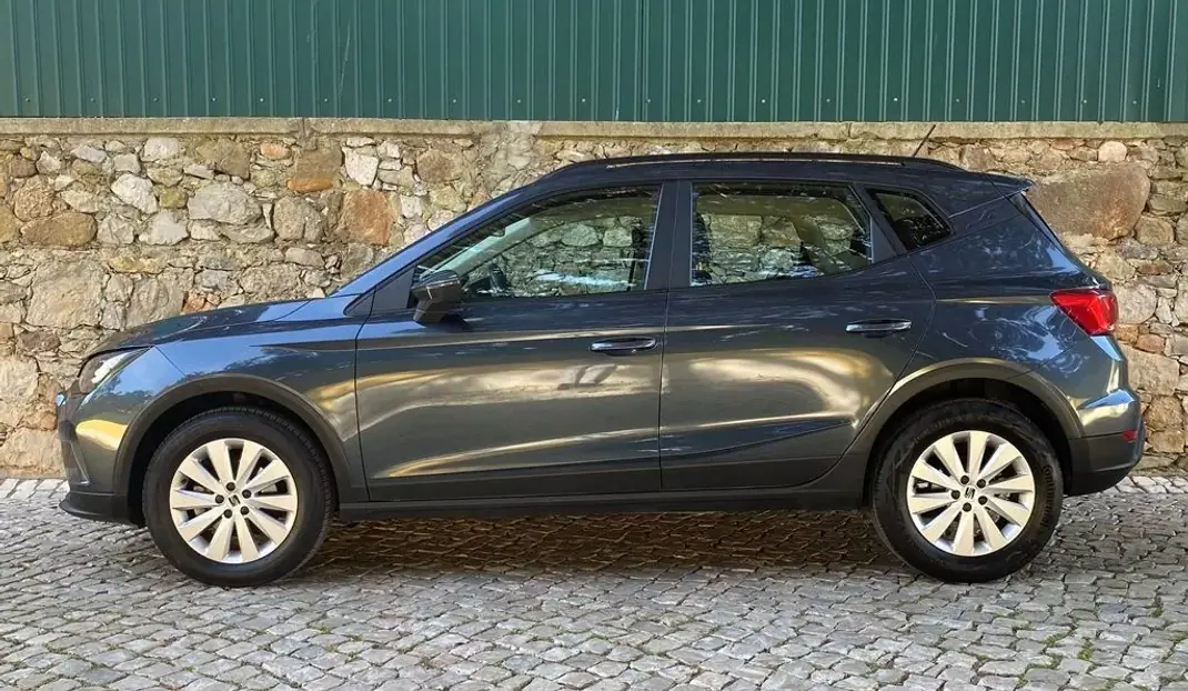 SEAT Arona 2023 - 16900 EUR, 68304 km - AUTO.MOTO.pt - 68304km - foto 7 de 21