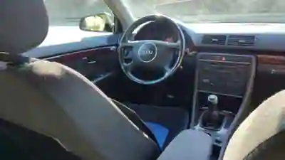 Audi A4 2005 — foto 4 de 10