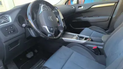 Citroën C4 2011 - 8900 EUR, 160000 km - AUTO.MOTO.pt - 160000km - foto 11 de 18