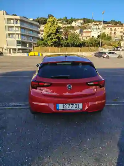 Opel Astra 2020 - 15000 EUR, 60000 km - AUTO.MOTO.pt - 60000km - foto 2 de 7