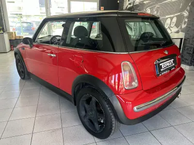MINI 3 Portas 2006 - 6800 EUR, 204866 km - AUTO.MOTO.pt - 204866km - foto 3 de 19