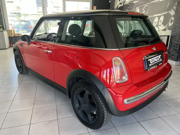 MINI 3 Portas 2006 - 6800 EUR, 204866 km - AUTO.MOTO.pt - 204866km - foto 3 de 19