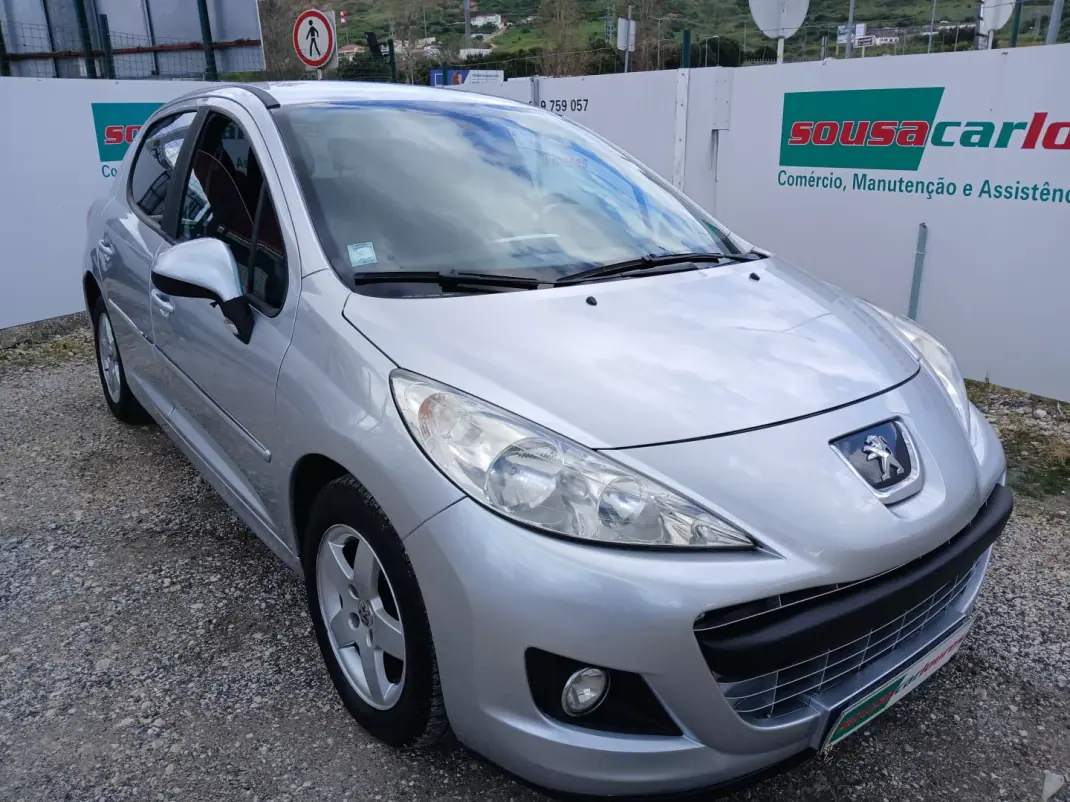 Peugeot 207 2012 - 5250 EUR, 180948 km - AUTO.MOTO.pt - 180948km - foto 5 de 28