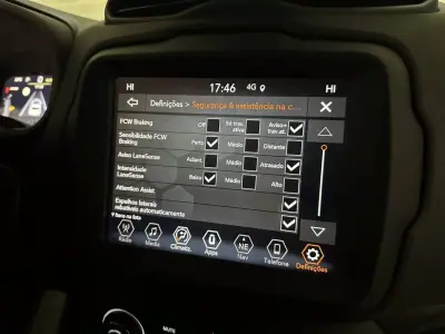Jeep Renegade 2022 - 23950 EUR, 10796 km - AUTO.MOTO.pt - 10796km - foto 18 de 37