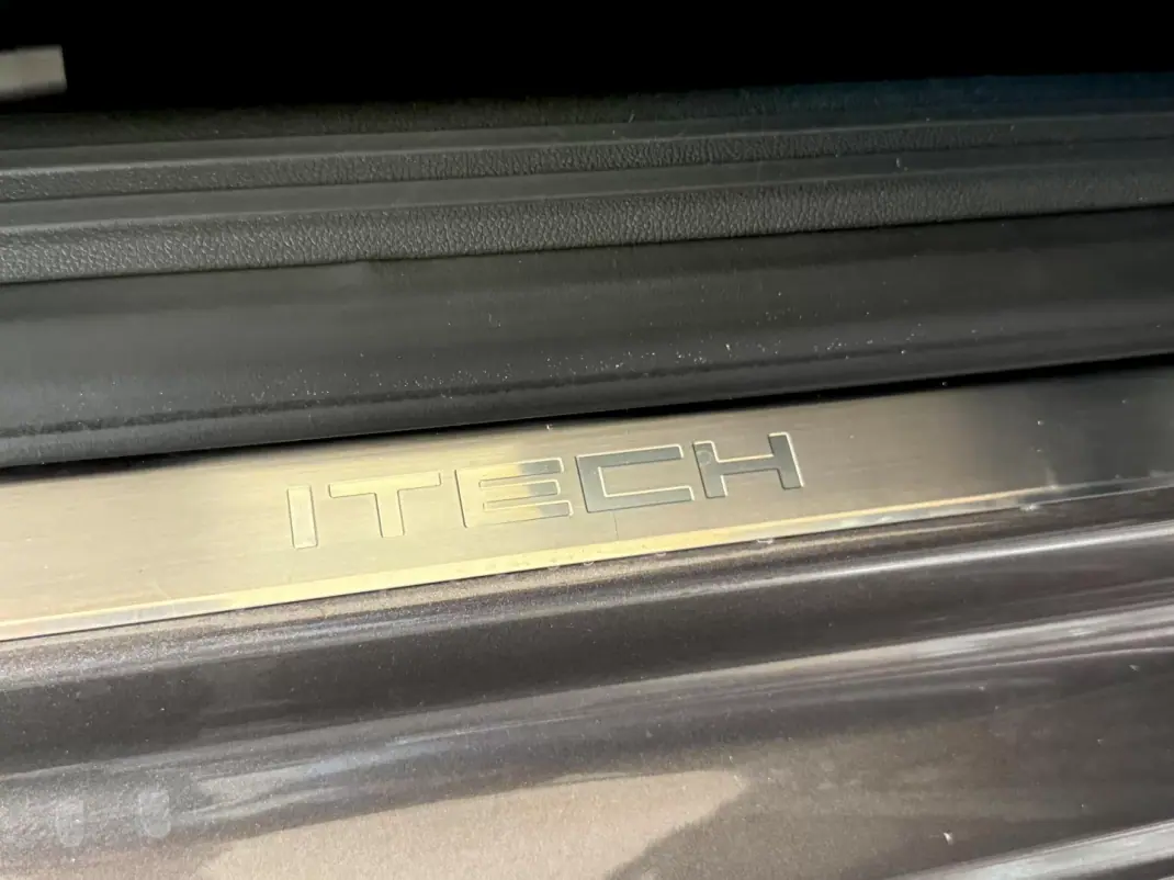 SEAT Leon 2015 - 14000 EUR, 181000 km - AUTO.MOTO.pt - 181000km - foto 60 de 92