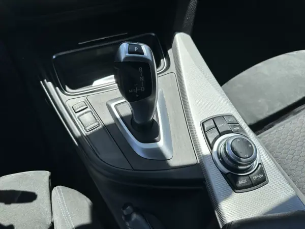 BMW 420 Gran Coupé 2014 - 17900 EUR, 280000 km - AUTO.MOTO.pt - 280000km - foto 44 de 68