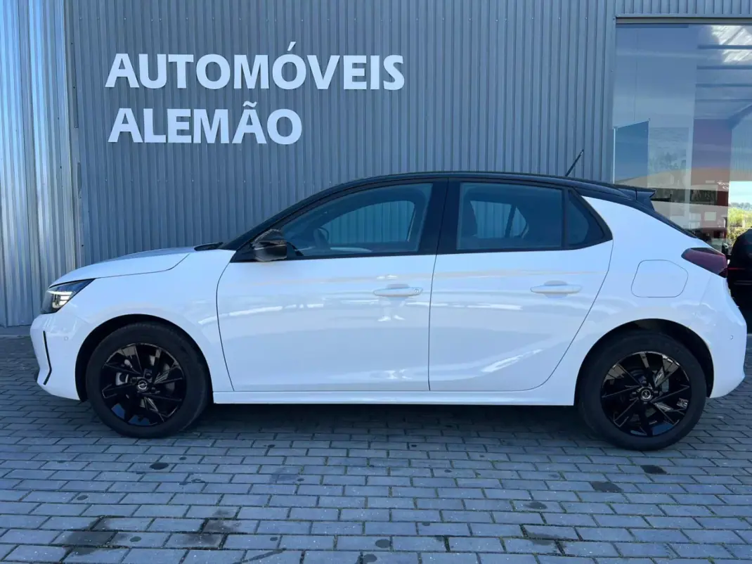 Opel Corsa 2025 - 17900 EUR, 26154 km - AUTO.MOTO.pt - 26154km - foto 4 de 19
