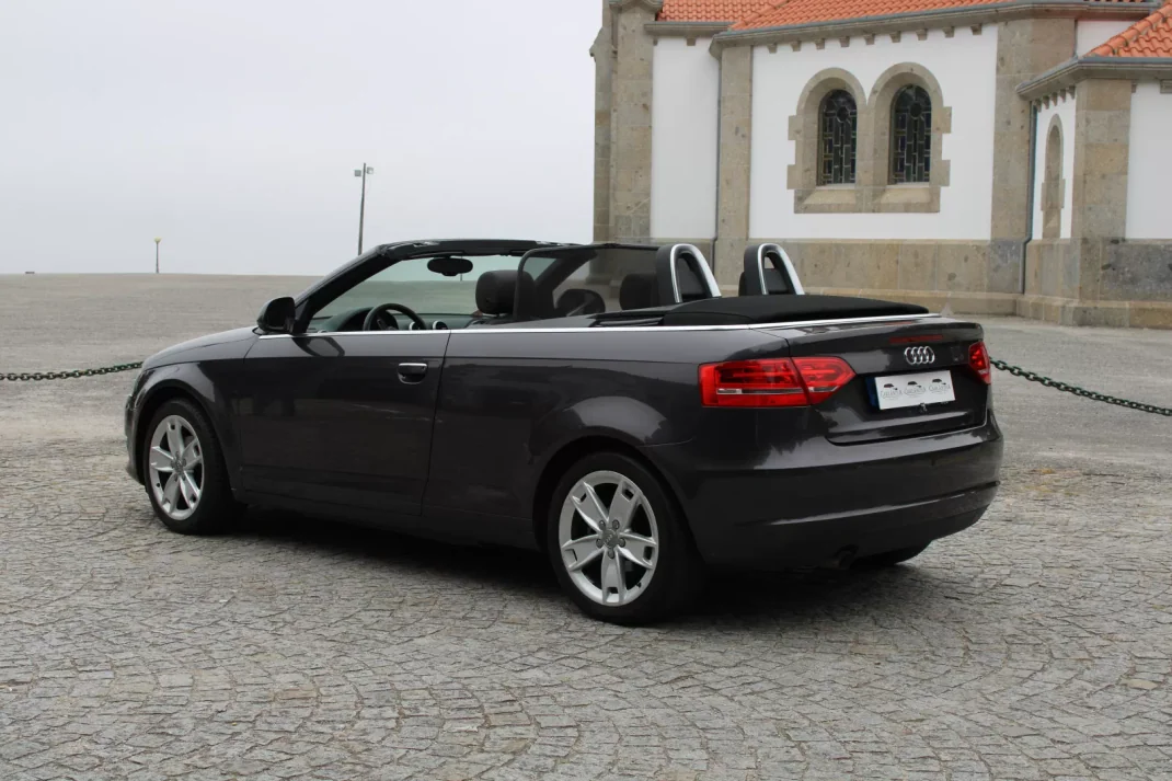 Audi A3 Cabrio 2009 - 11990 EUR, 180000 km - AUTO.MOTO.pt - 180000km - foto 36 de 42