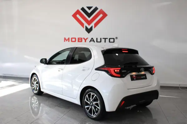 Toyota Yaris 2021 - 19250 EUR, 100929 km - AUTO.MOTO.pt - 100929km - foto 2 de 30